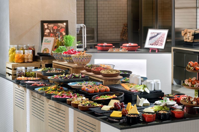Mövenpick Resort Al Marjan Island 30