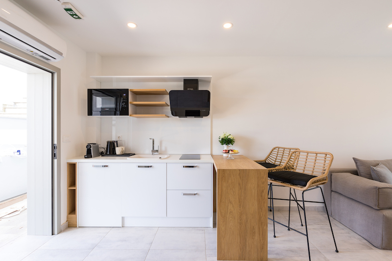 V Luxury Suites 14