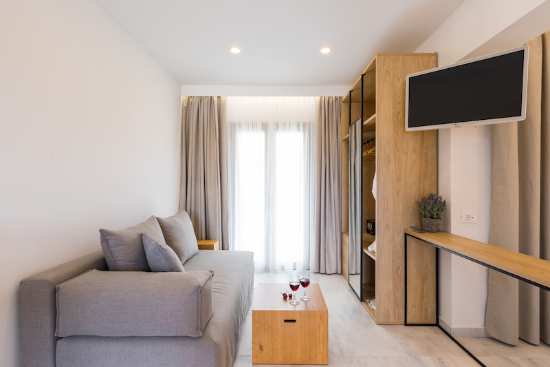 V Luxury Suites 15