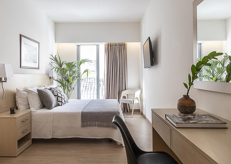 Gallery Suites & Residences Piraeus 8