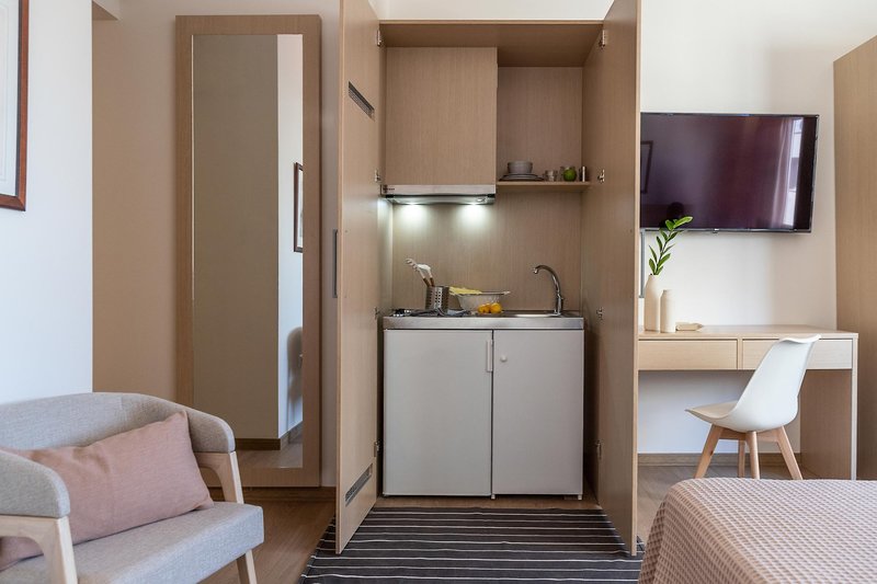 Gallery Suites & Residences Piraeus 13