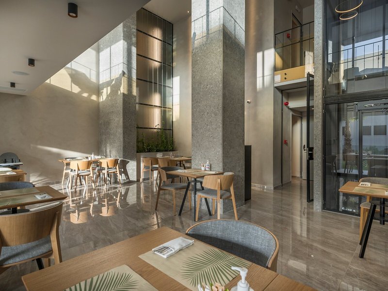 Hyperion City Hotel 17