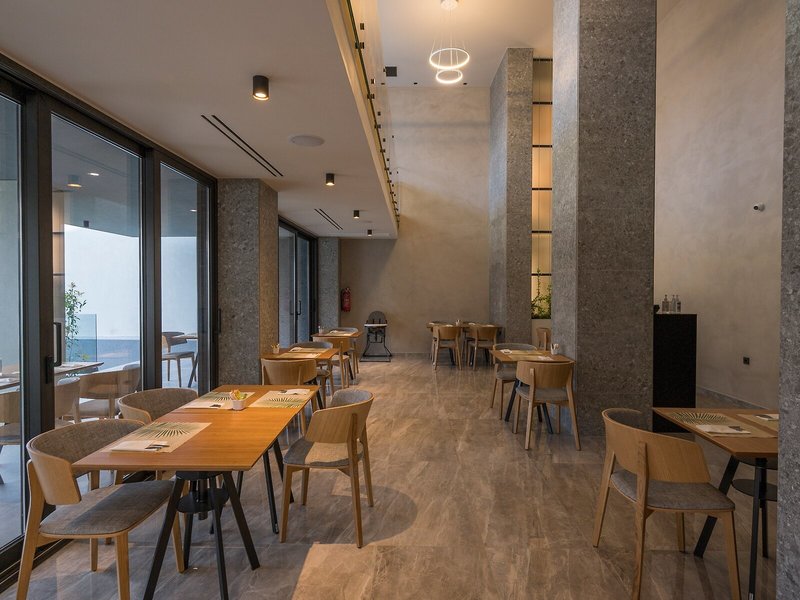 Hyperion City Hotel 23