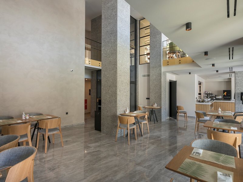 Hyperion City Hotel 24