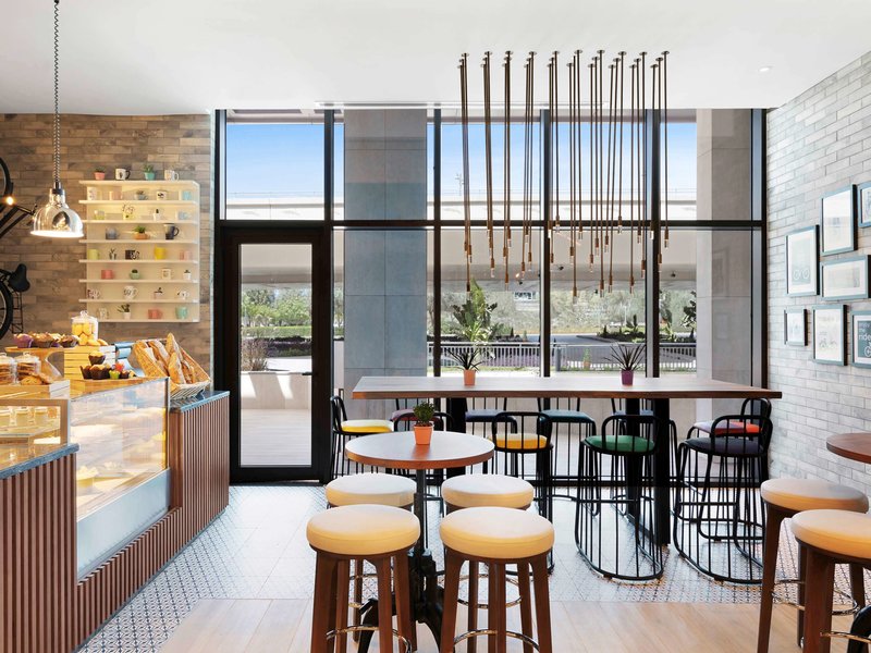 Adagio Premium The Palm 12