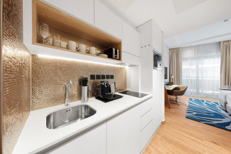 Adagio Premium The Palm 18