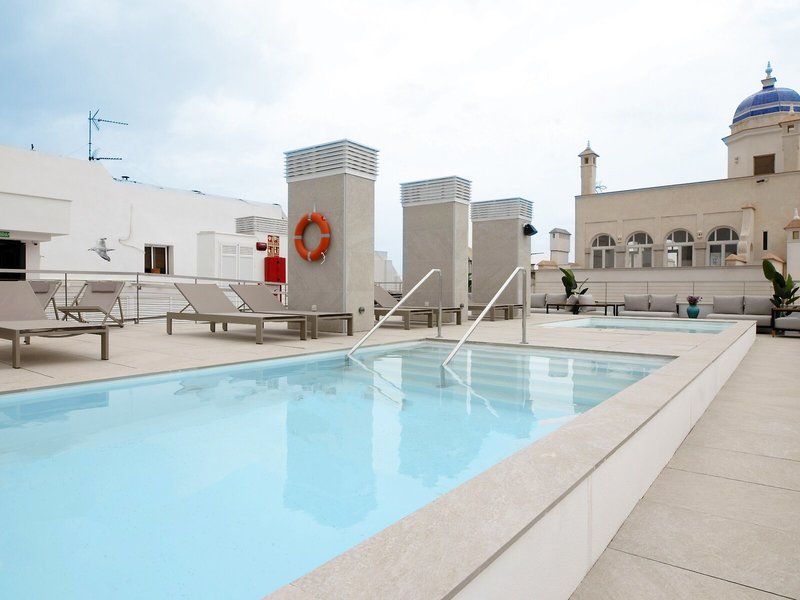 Goodnight Cadiz Apartments 1