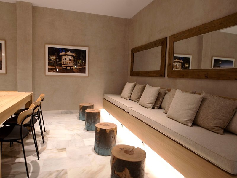 Goodnight Cadiz Apartments 16