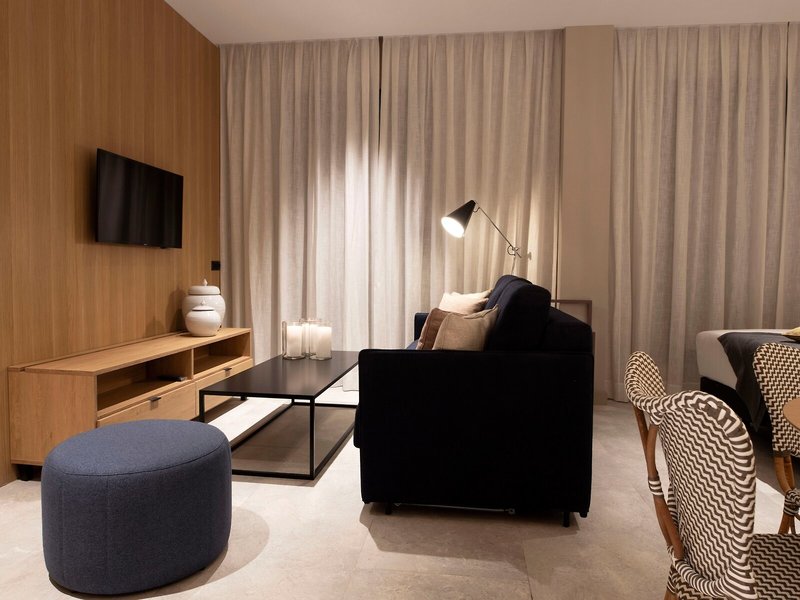 Goodnight Cadiz Apartments 17