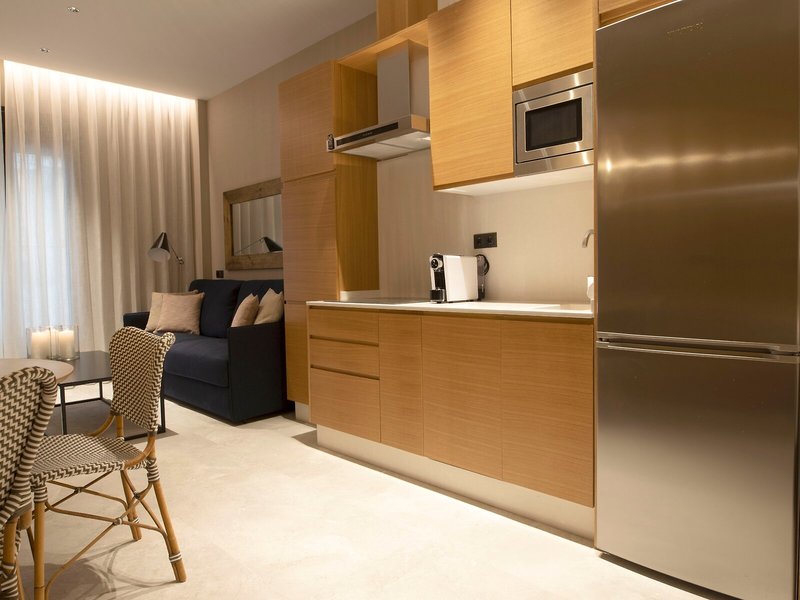 Goodnight Cadiz Apartments 18