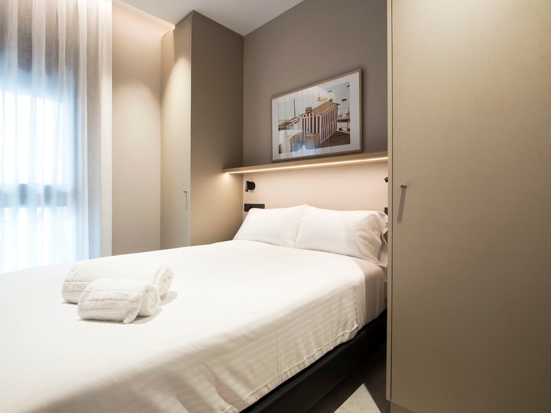 Goodnight Cadiz Apartments 19