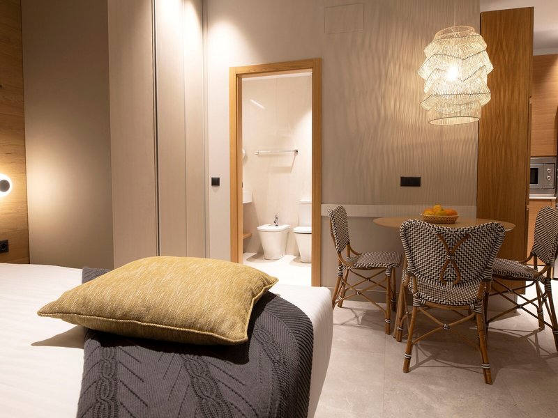 Goodnight Cadiz Apartments 25