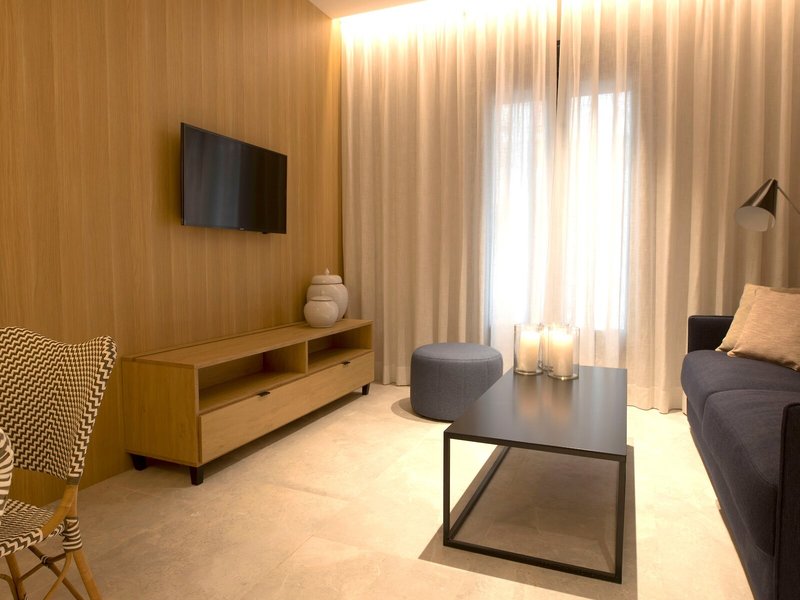 Goodnight Cadiz Apartments 28