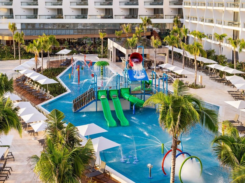 Hilton Cancun, an All-Inclusive Resort 4