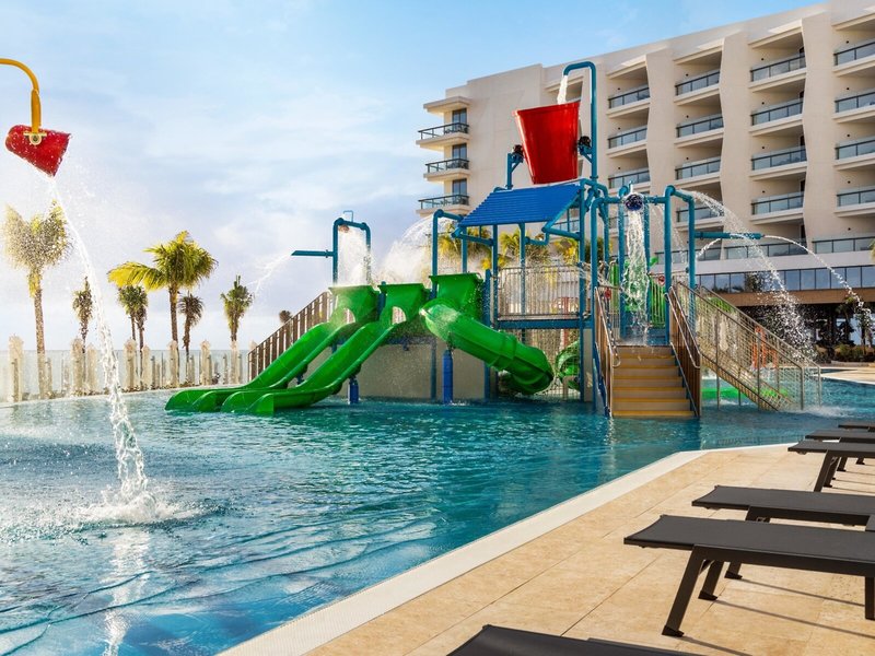 Hilton Cancun, an All-Inclusive Resort 6