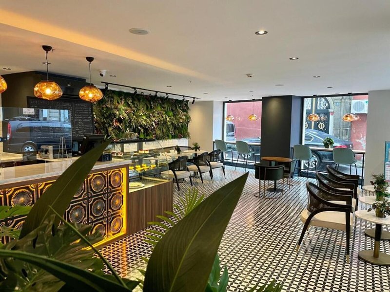 Weingart Hotel 8