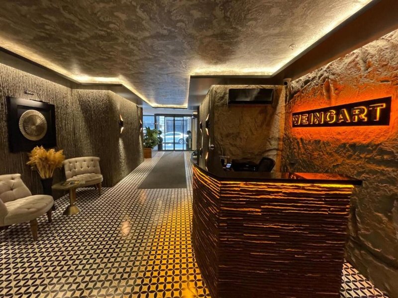 Weingart Hotel 9