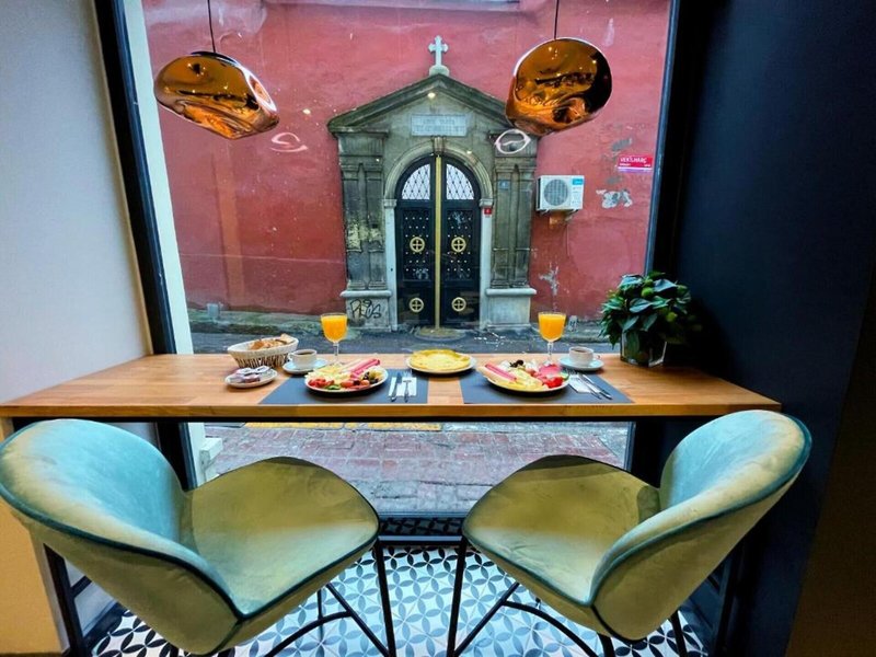 Weingart Hotel 13