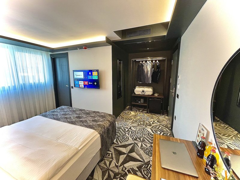 Weingart Hotel 19