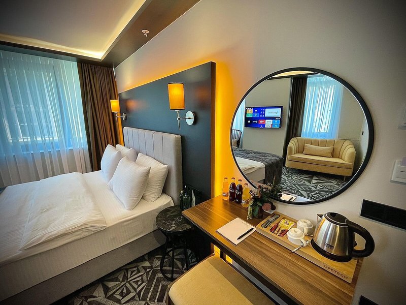 Weingart Hotel 22