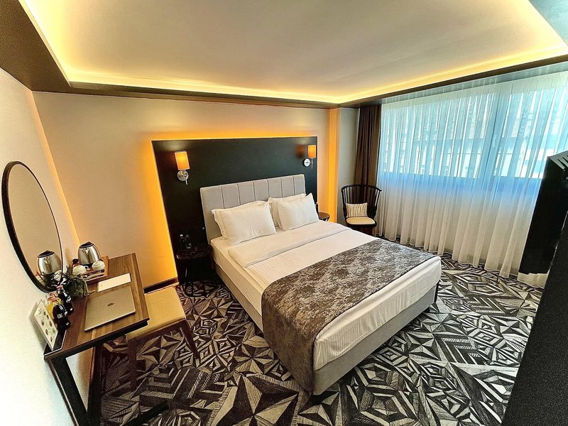 Weingart Hotel 33