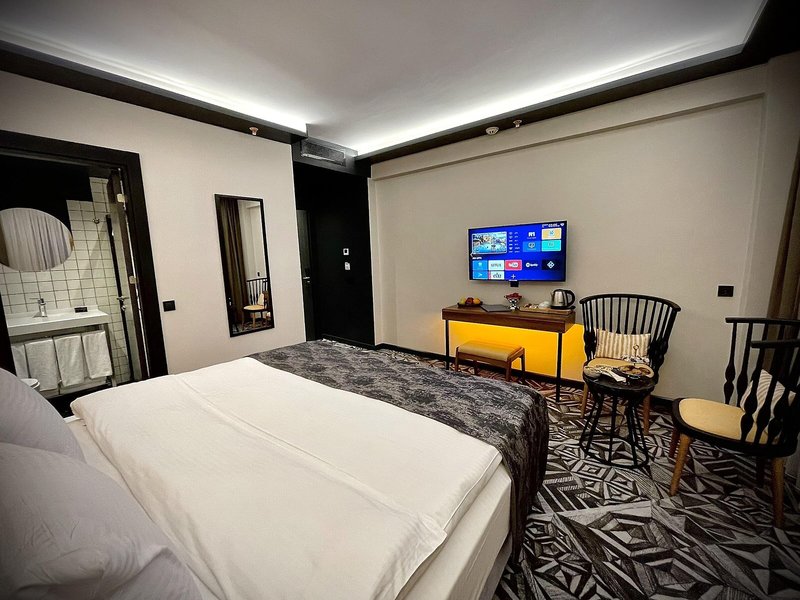 Weingart Hotel 35
