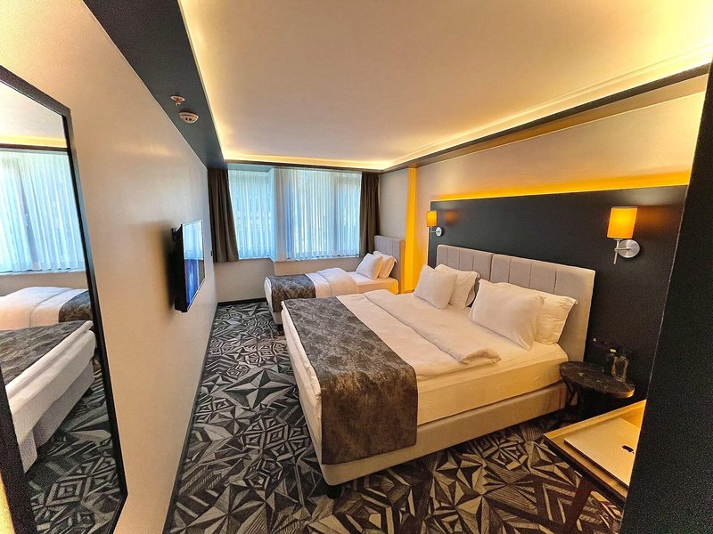 Weingart Hotel 42