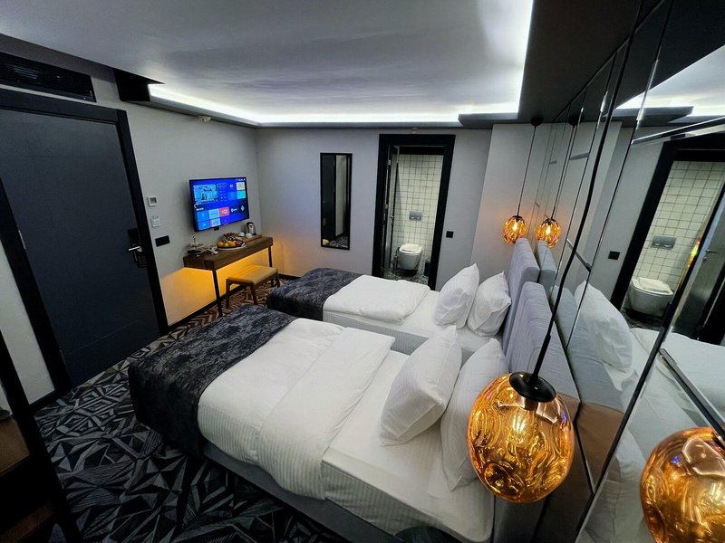 Weingart Hotel 46