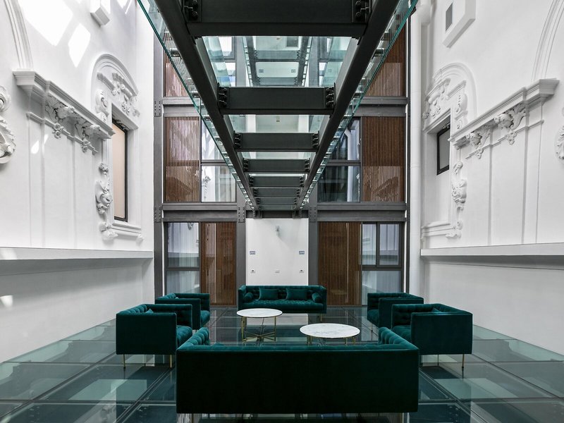 Azzoli Apartments & Skypool 8