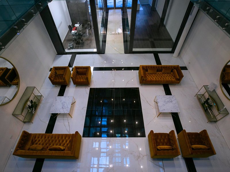Azzoli Apartments & Skypool 9
