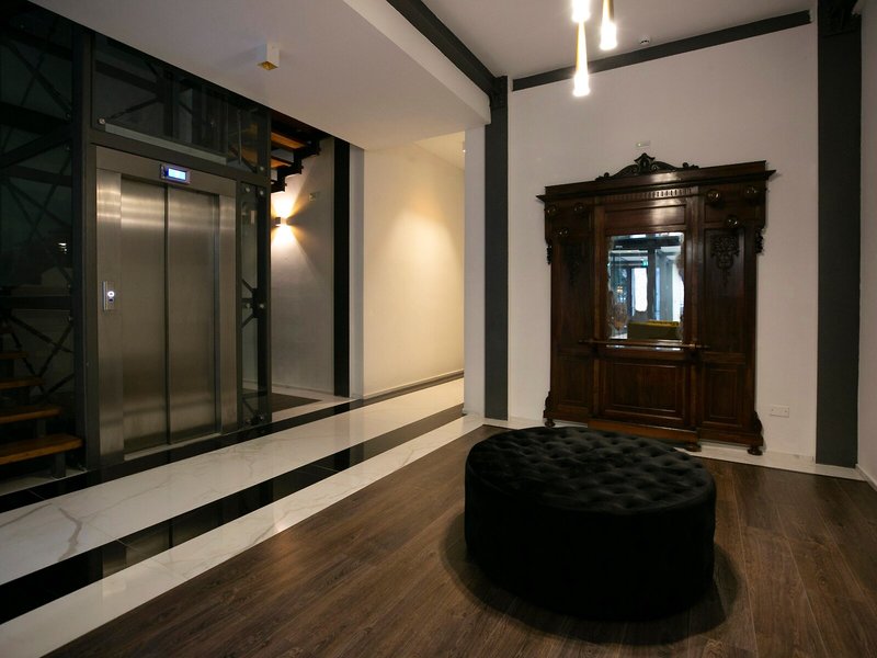 Azzoli Apartments & Skypool 17