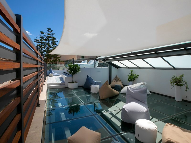 Azzoli Apartments & Skypool 18