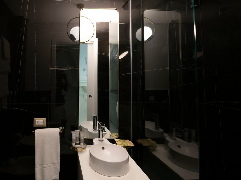 Azzoli Apartments & Skypool 22