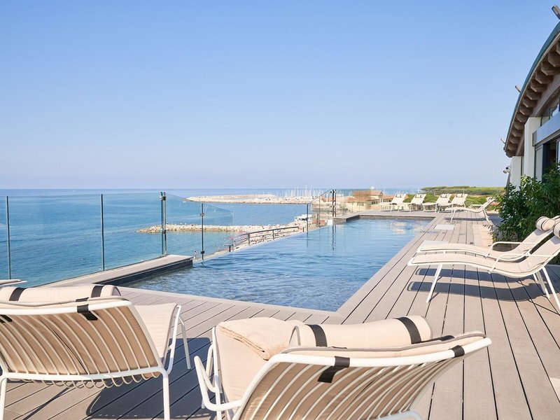 Palace Lido Hotel & Suites 2