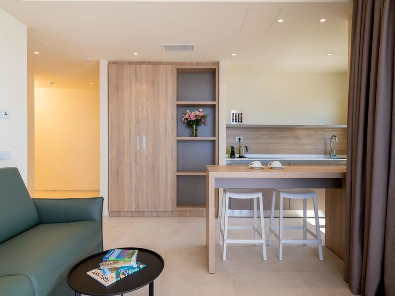 Palace Lido Hotel & Suites 30