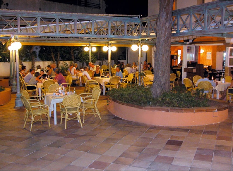 Beach Club Font de Sa Cala 11