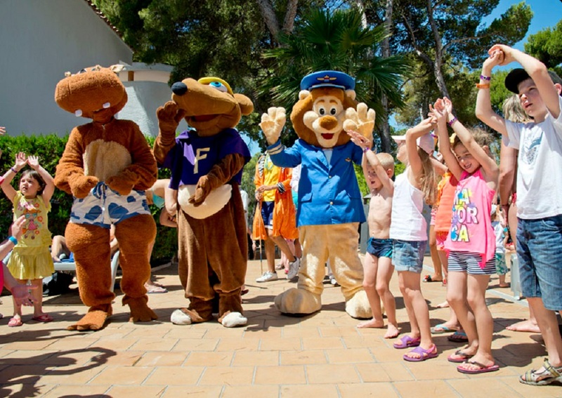 Beach Club Font de Sa Cala 16