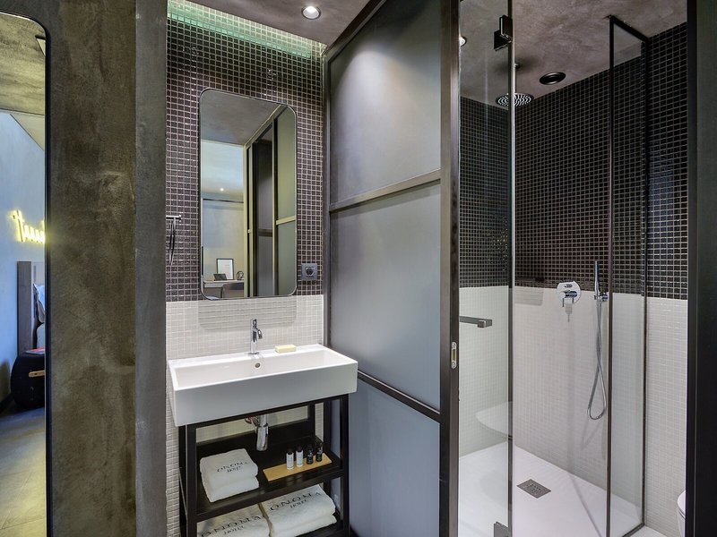 Onoma Hotel 42