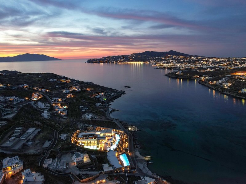 Aeonic Suites & Spa Mykonos 1