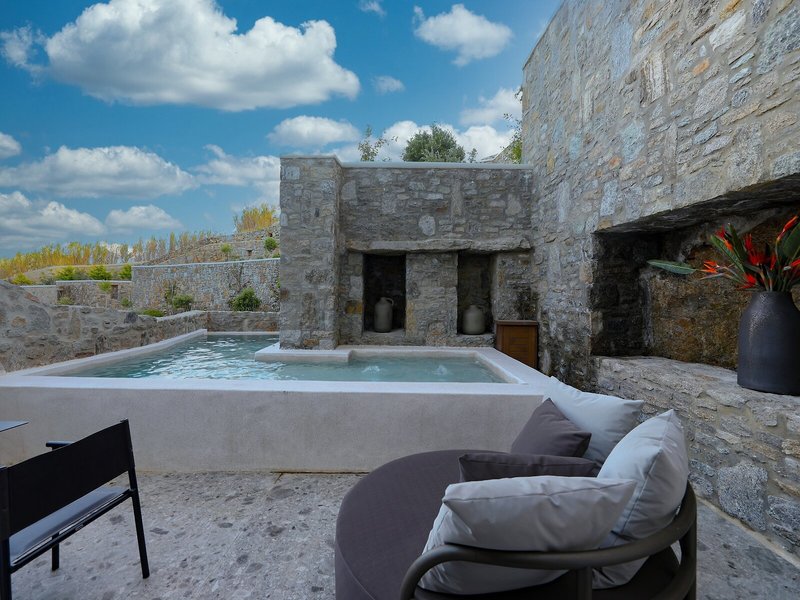 Aeonic Suites & Spa Mykonos 12