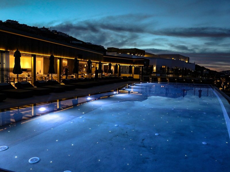 Aeonic Suites & Spa Mykonos 16