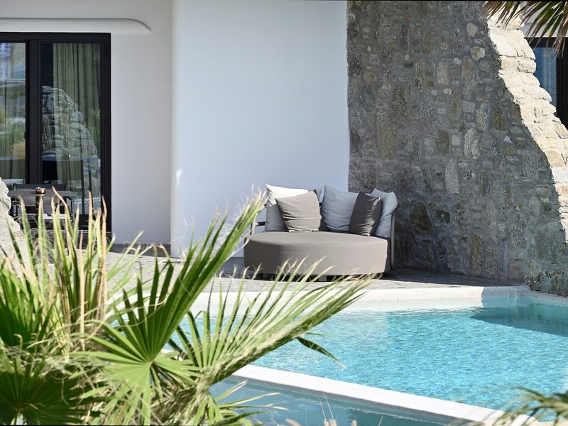 Aeonic Suites & Spa Mykonos 21