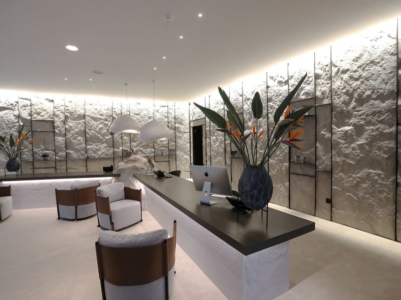 Aeonic Suites & Spa Mykonos 24