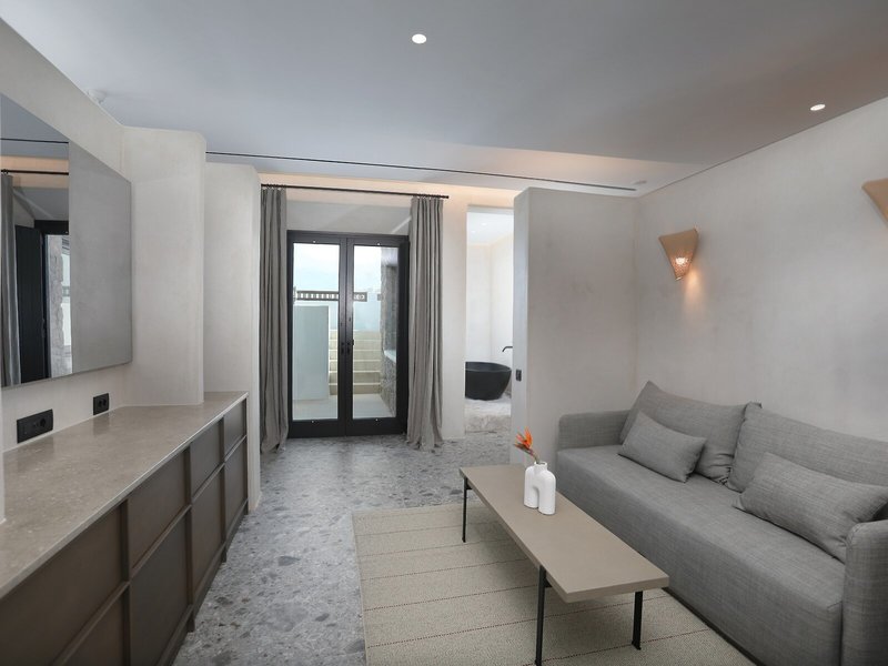 Aeonic Suites & Spa Mykonos 26