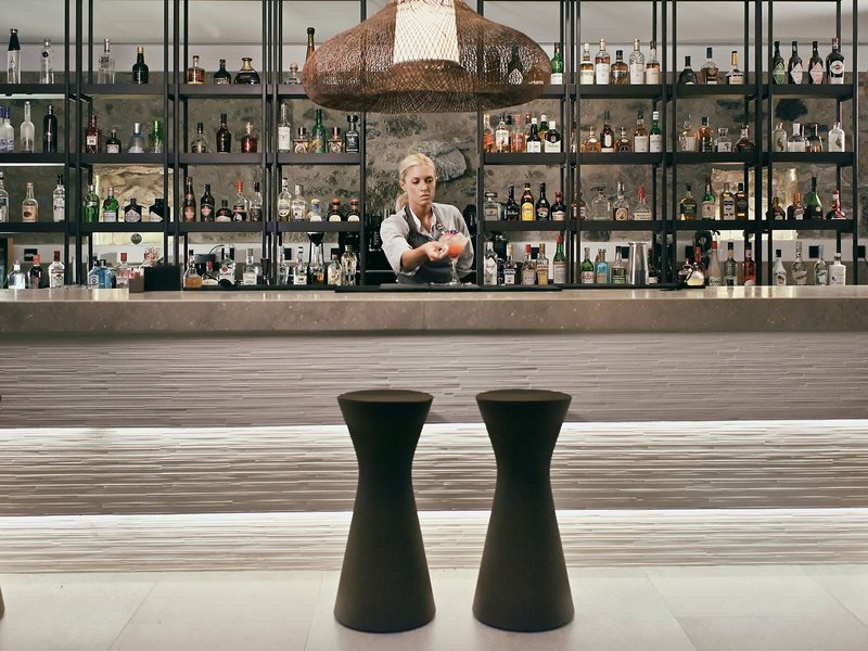 Aeonic Suites & Spa Mykonos 36