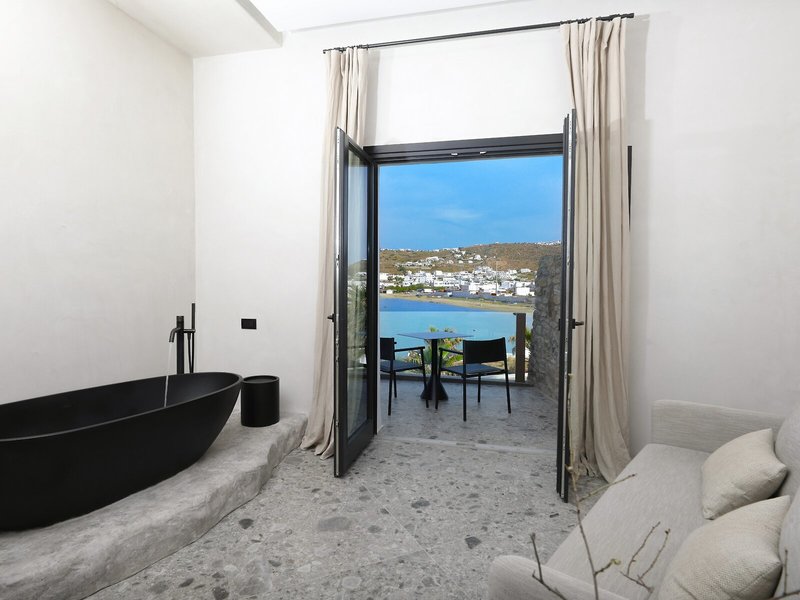 Aeonic Suites & Spa Mykonos 43