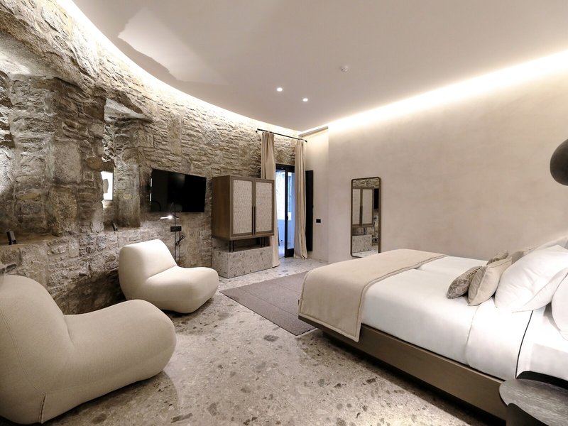 Aeonic Suites & Spa Mykonos 45