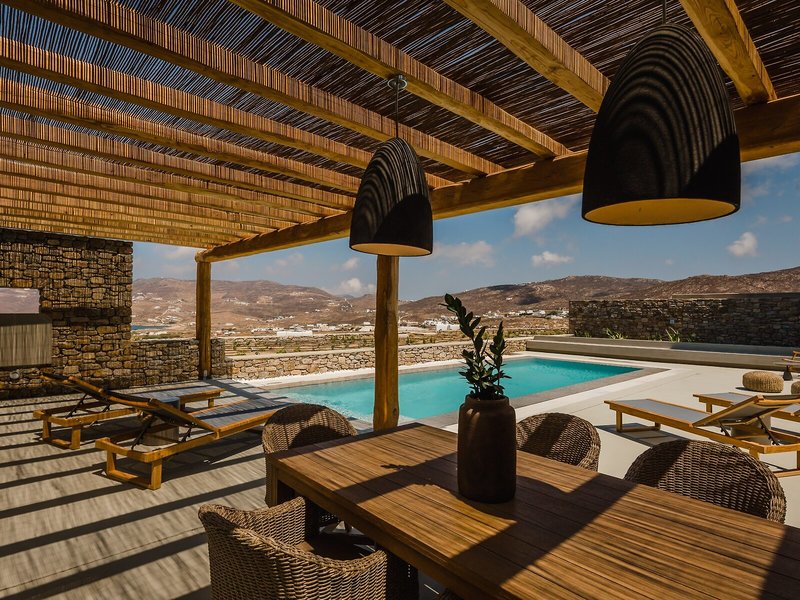 Amarelo Suites 1