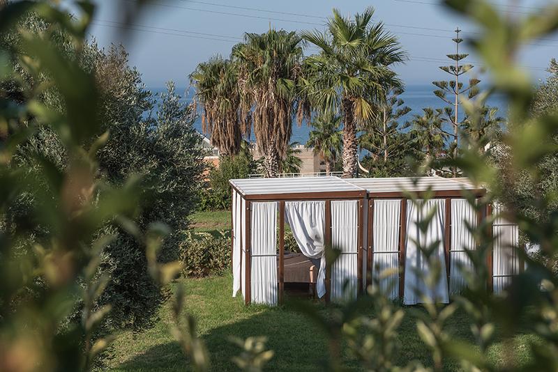 Royal & Imperial Belvedere 36