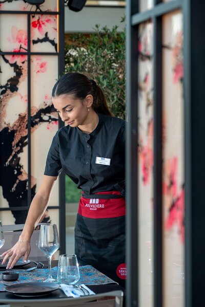 Royal & Imperial Belvedere 65